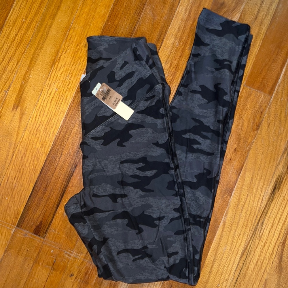 NWT VS camouflage V-waist leggings.